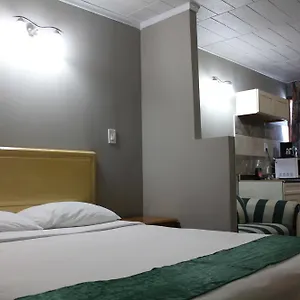  Motel Ritz