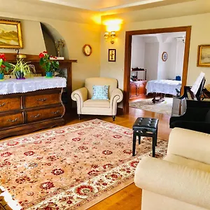 *** Bed & Breakfast The Sunshine House-free Parking Canada